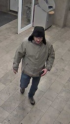 Fahndungsbild des mutmaßlichen Betrügers (Bild: Polizei Göttingen)